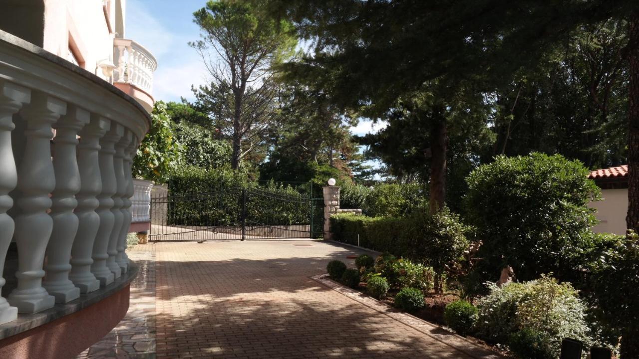 Apartmani Lili Novi Vinodolski Exterior foto