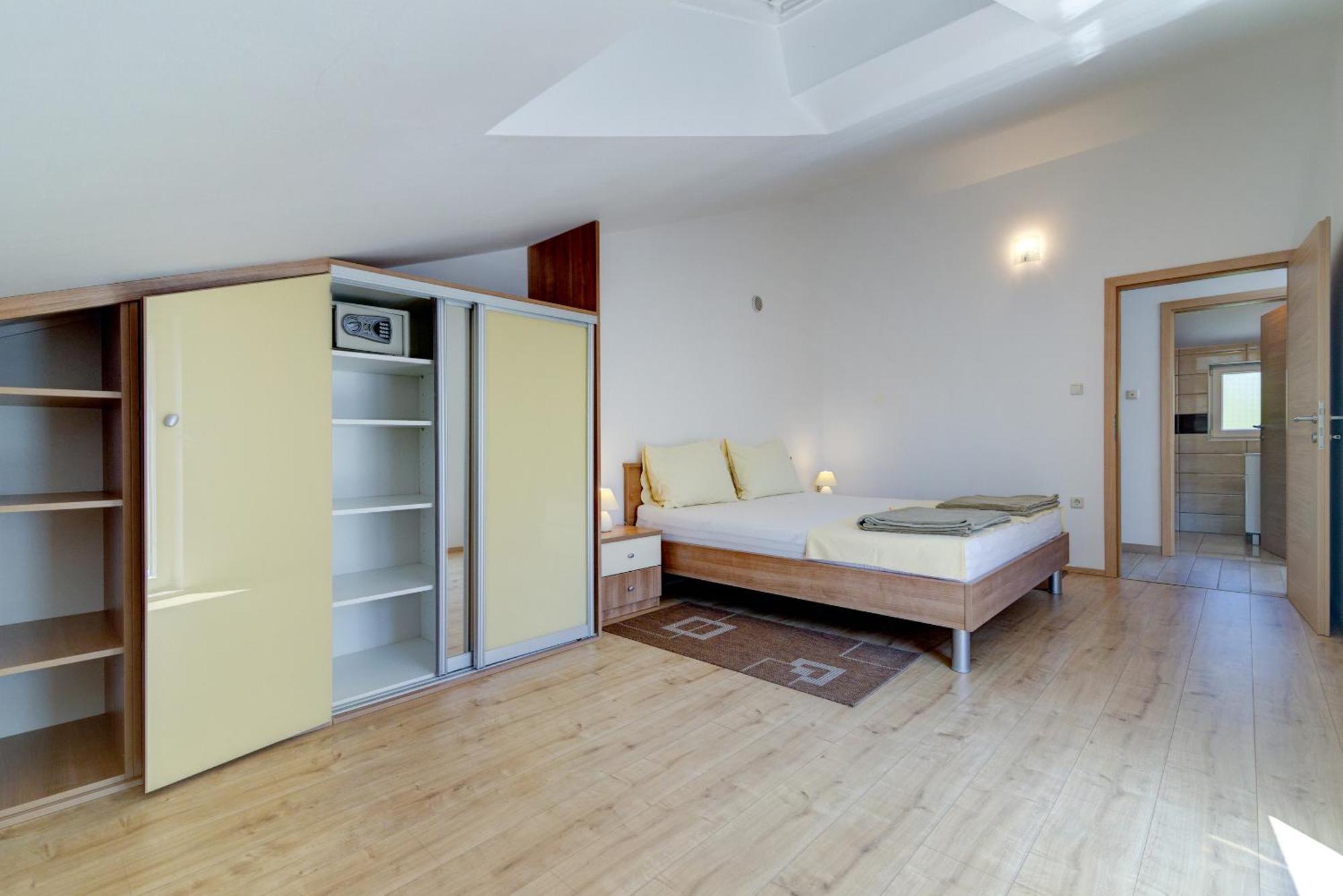 Apartmani Lili Novi Vinodolski Exterior foto
