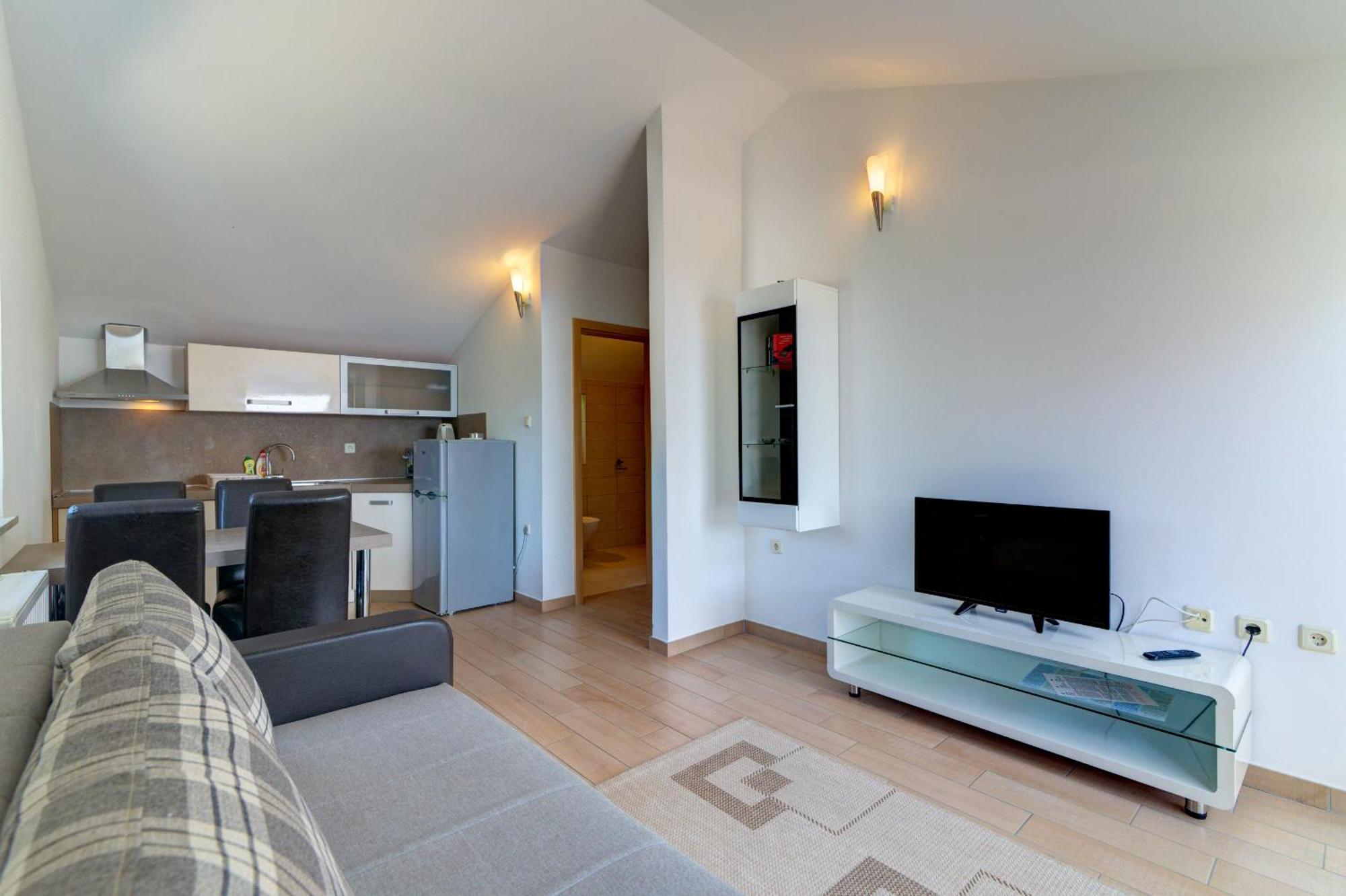 Apartmani Lili Novi Vinodolski Exterior foto