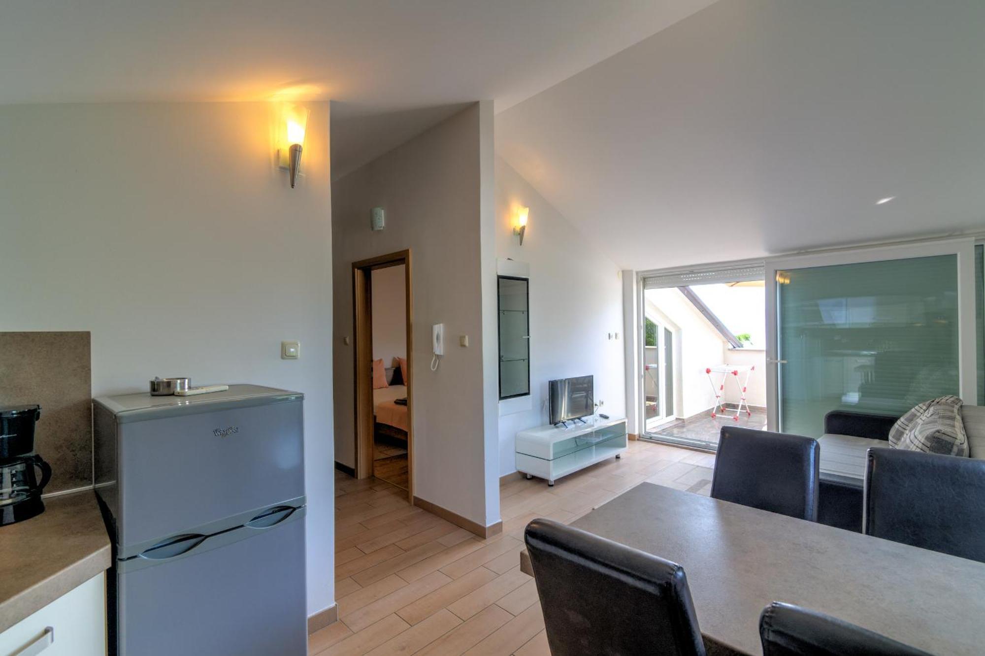 Apartmani Lili Novi Vinodolski Exterior foto